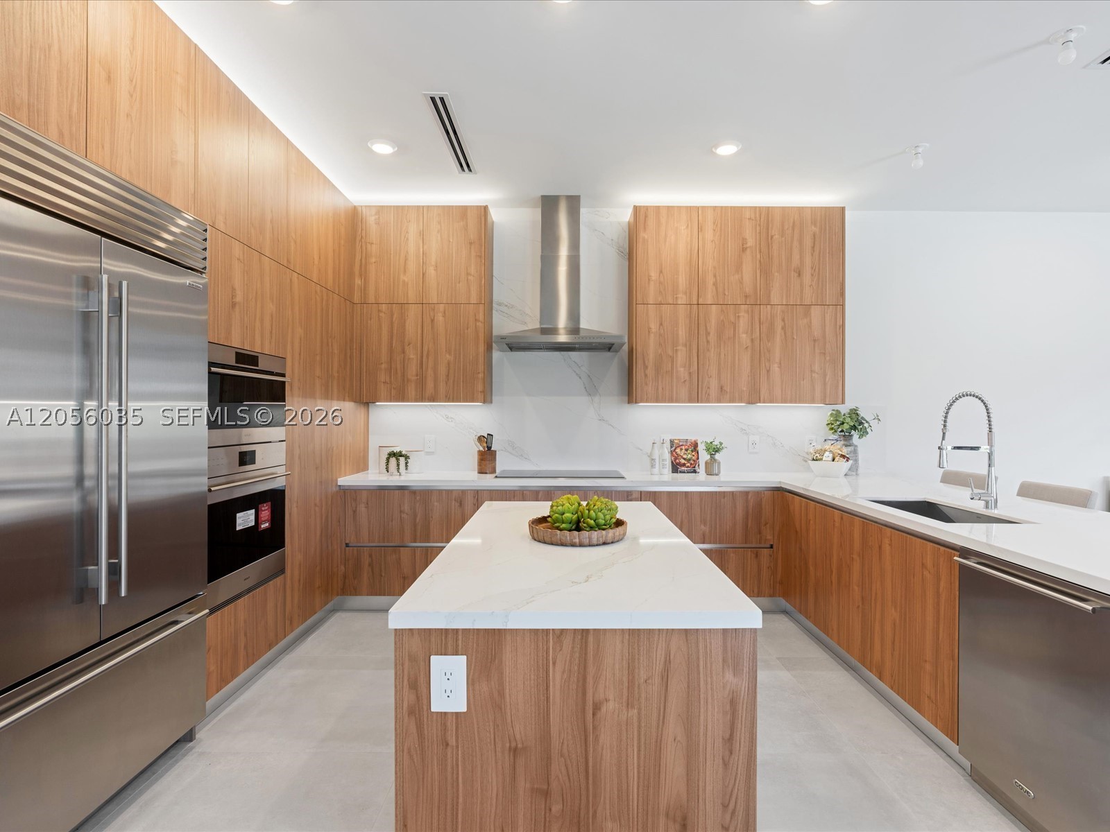 19701 NE 16 PL, Miami FL 33179