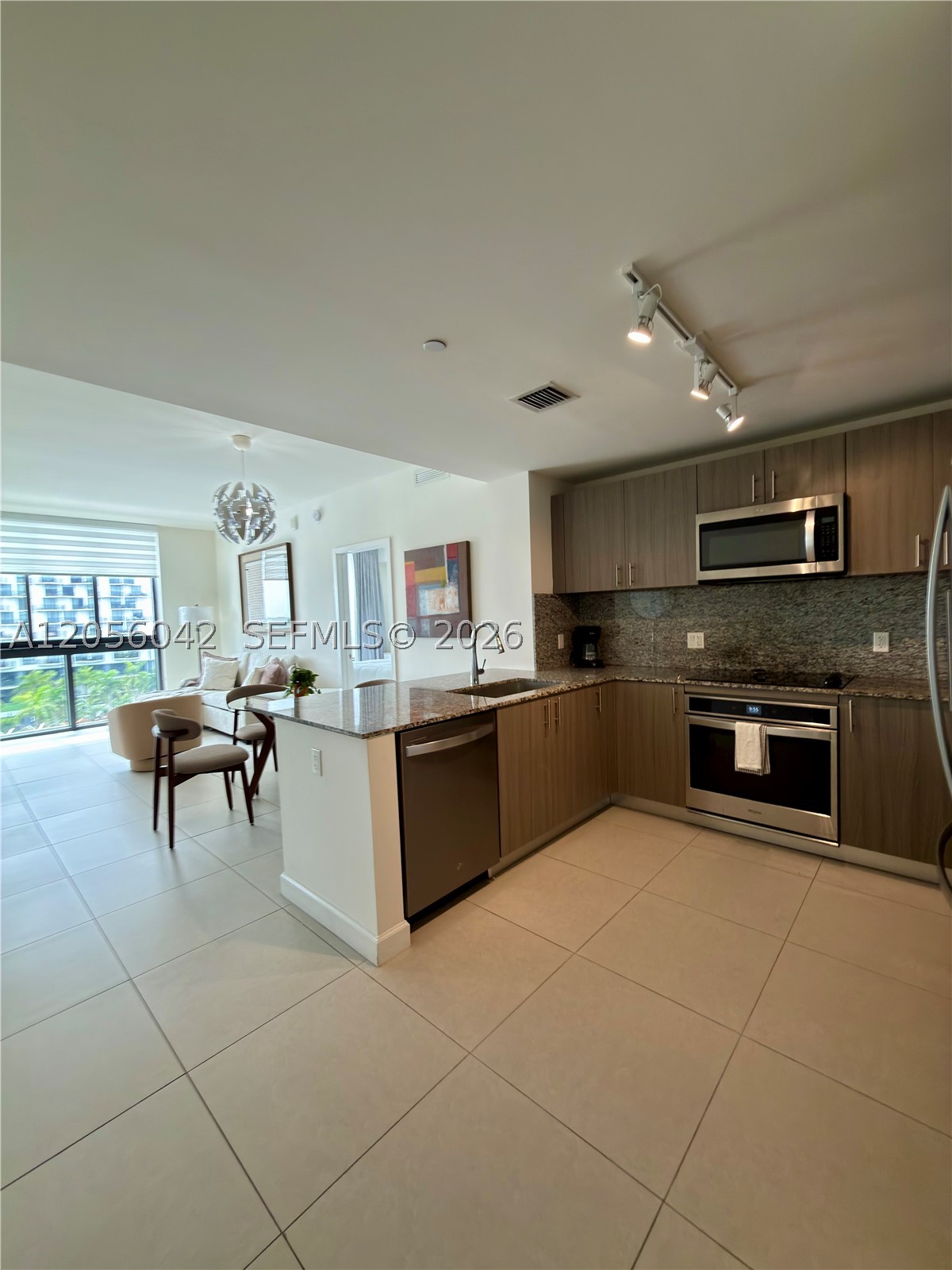 5350 NW 84th Ave #606, Doral FL 33166