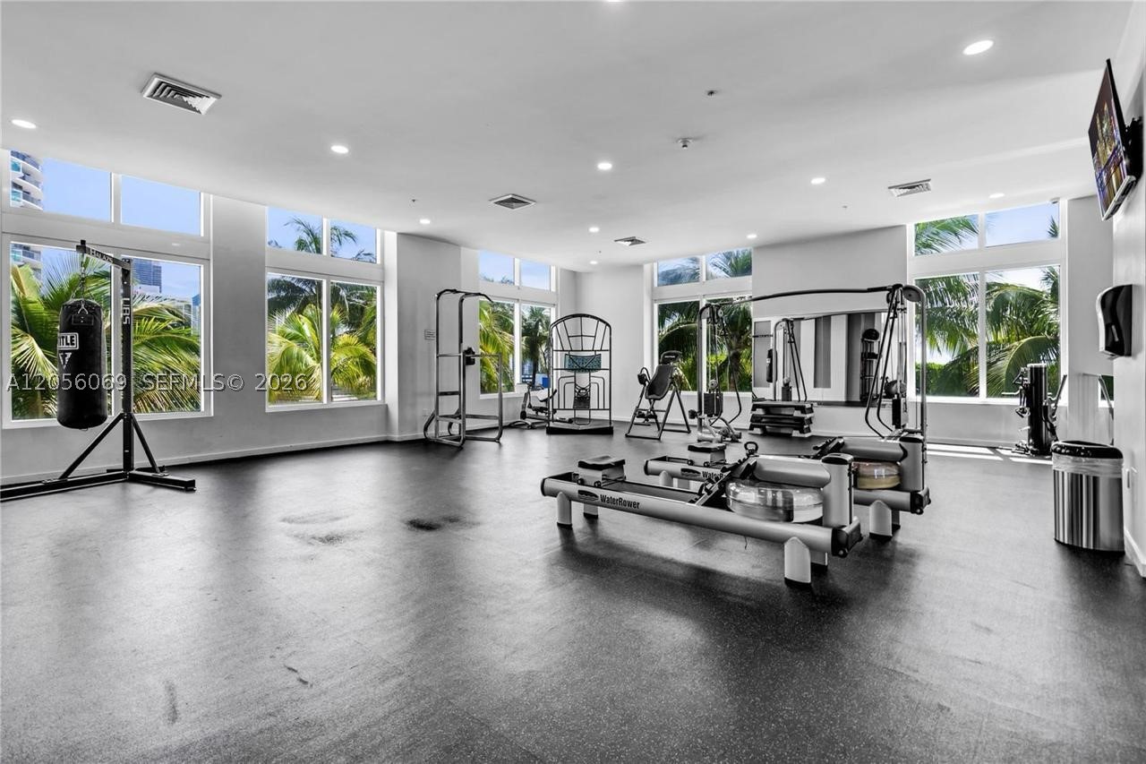 1900 N Bayshore Dr #4003, Miami FL 33132