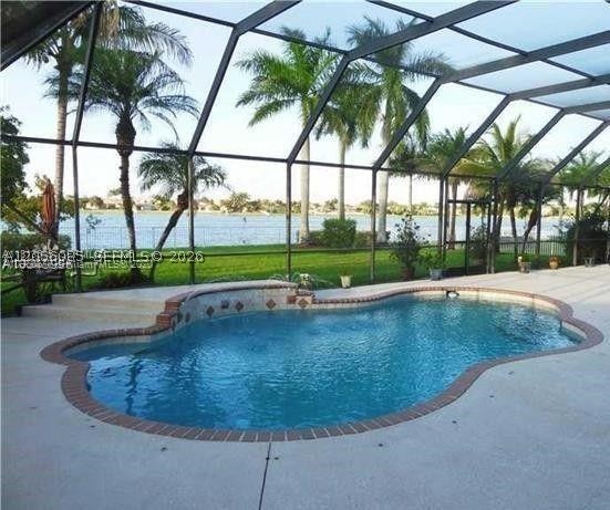 18659 SW 12th St, Pembroke Pines FL 33029