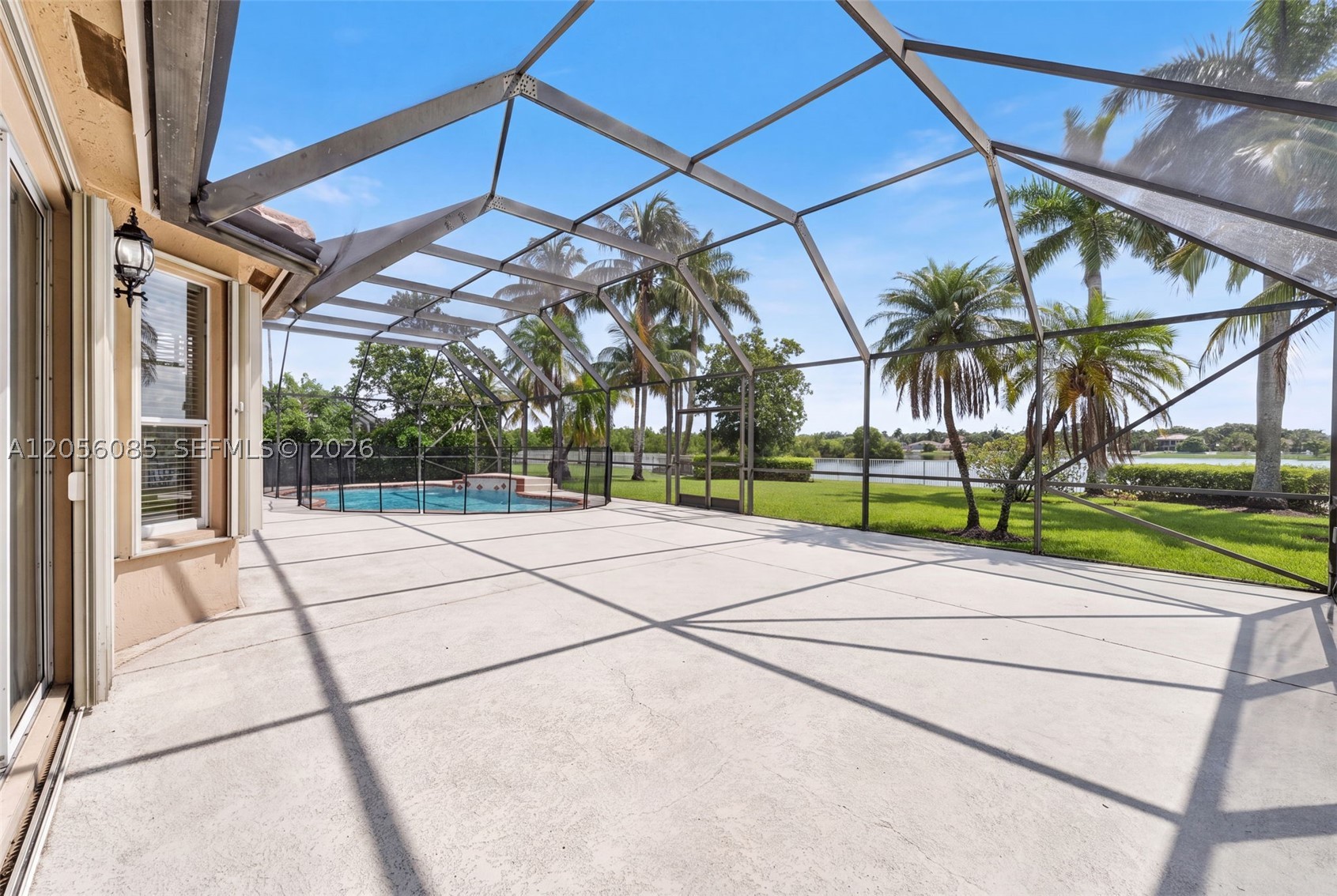 18659 SW 12th St, Pembroke Pines FL 33029