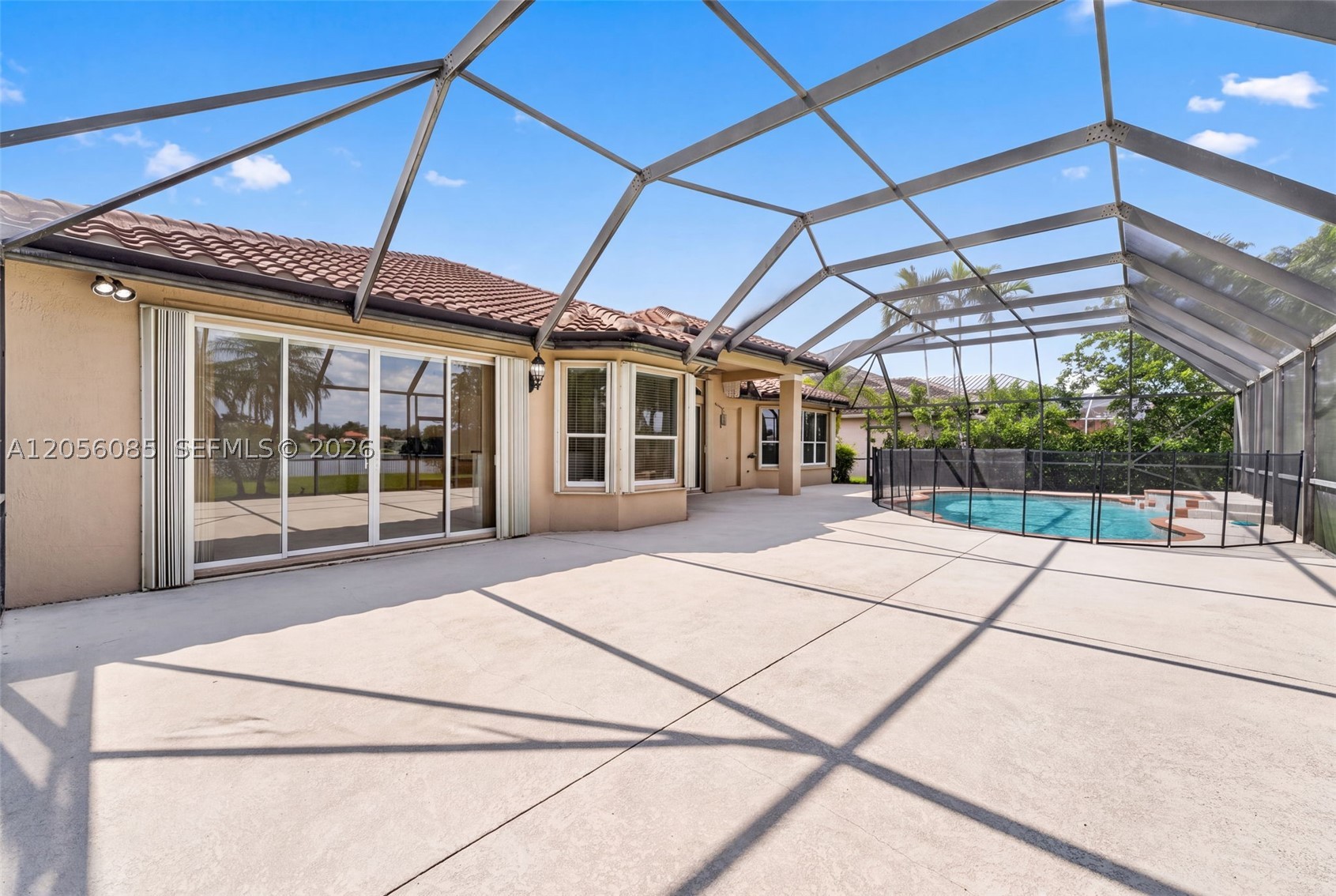 18659 SW 12th St, Pembroke Pines FL 33029