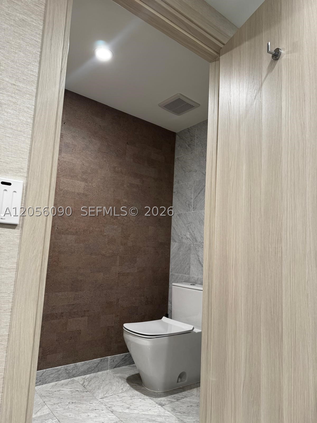 1000 Brickell Plaza #2301, Miami FL 33131