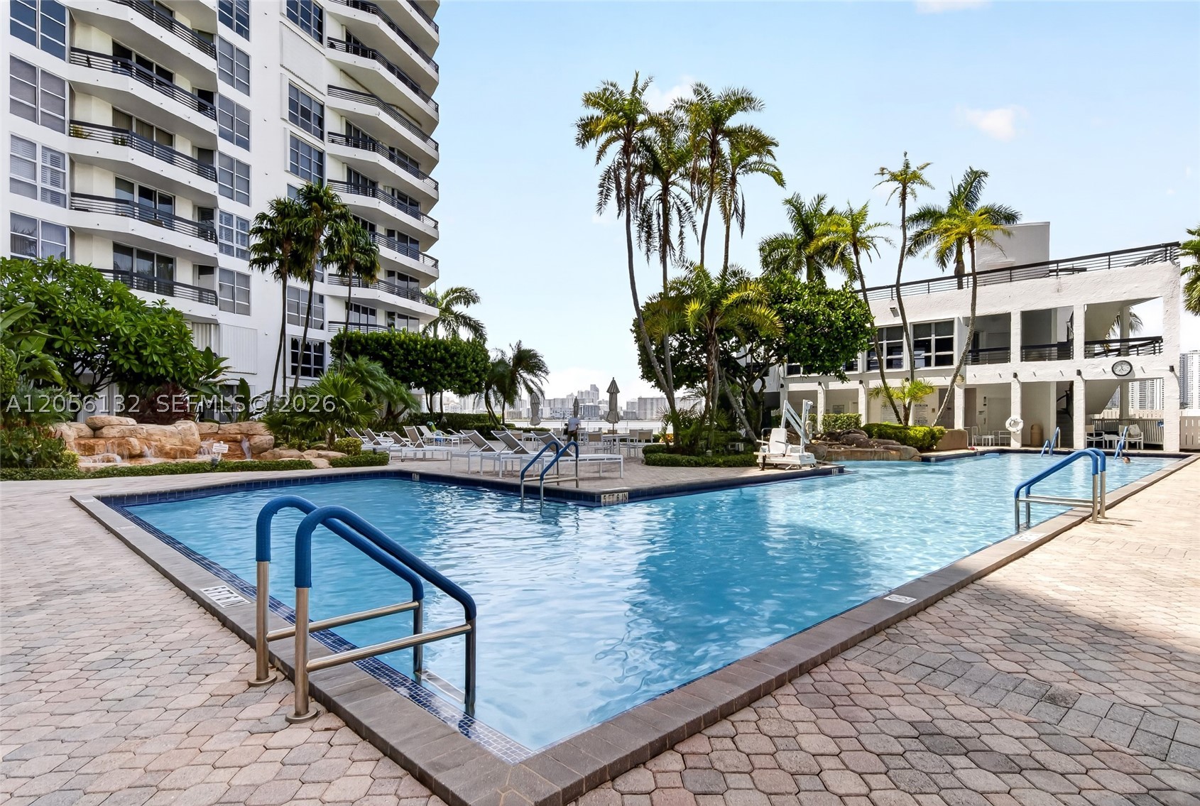 3600 Mystic Pointe Dr #310, Aventura FL 33180