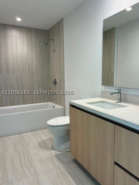 2411 Laguna circle #1509, Miami FL 33181