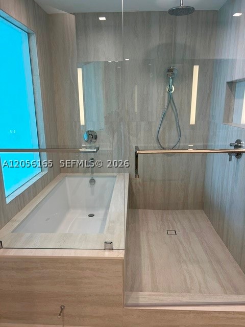 2411 Laguna circle #1509, Miami FL 33181