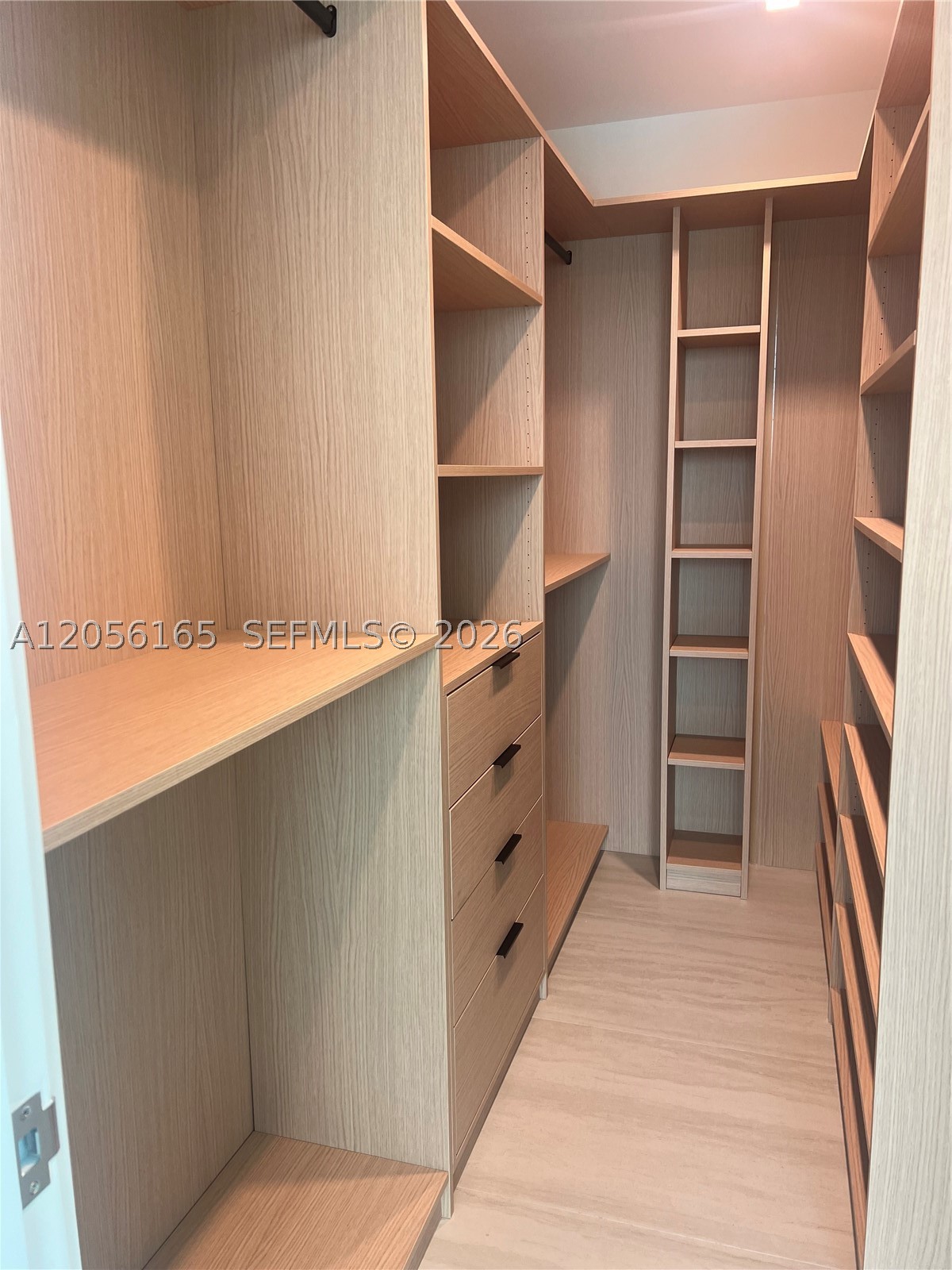 2411 Laguna circle #1509, Miami FL 33181
