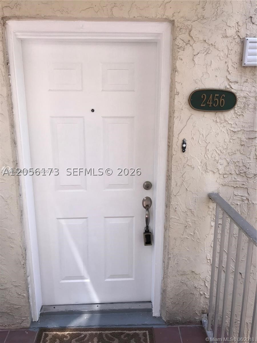 10000 NW 80th Ct #2456, Hialeah Gardens FL 33016