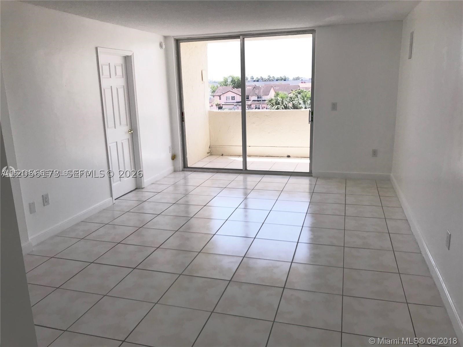 10000 NW 80th Ct #2456, Hialeah Gardens FL 33016