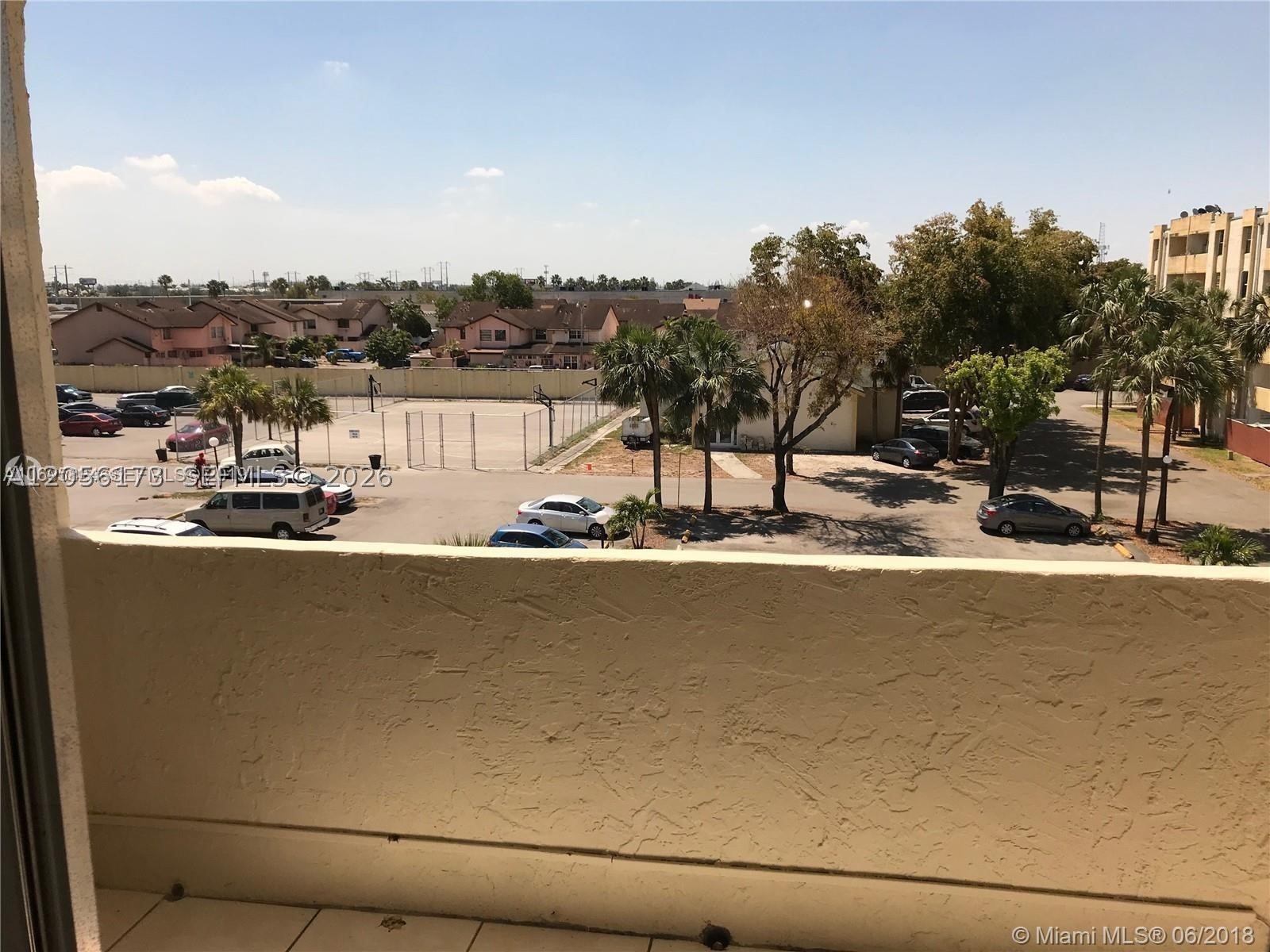 10000 NW 80th Ct #2456, Hialeah Gardens FL 33016
