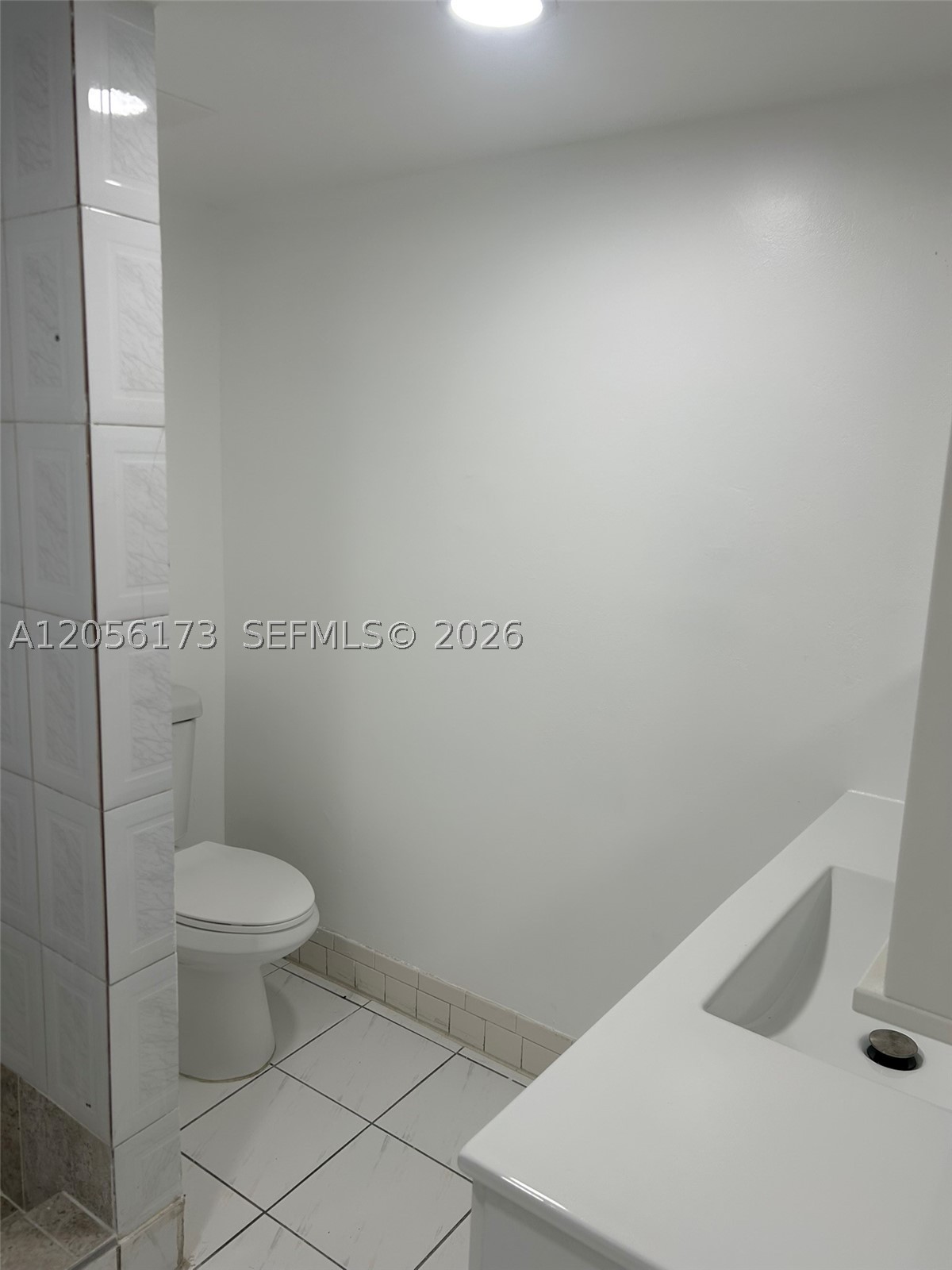 10000 NW 80th Ct #2456, Hialeah Gardens FL 33016
