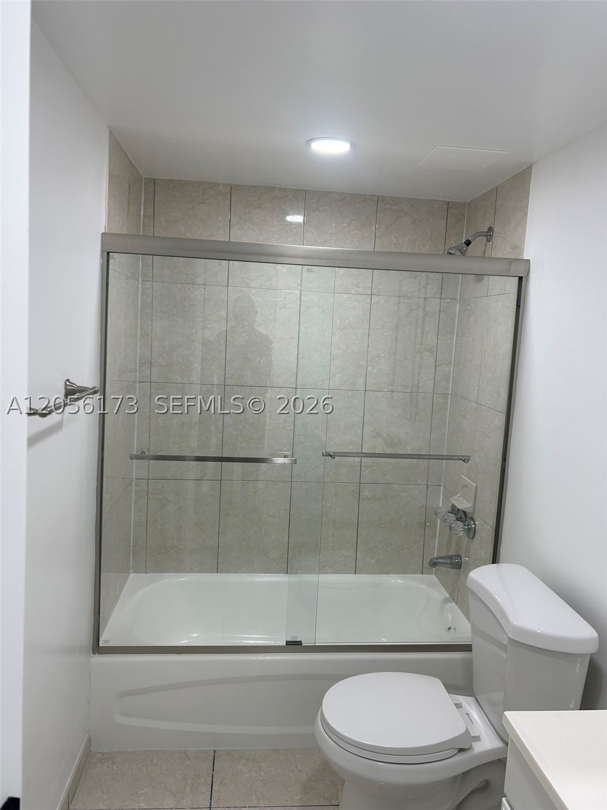 10000 NW 80th Ct #2456, Hialeah Gardens FL 33016