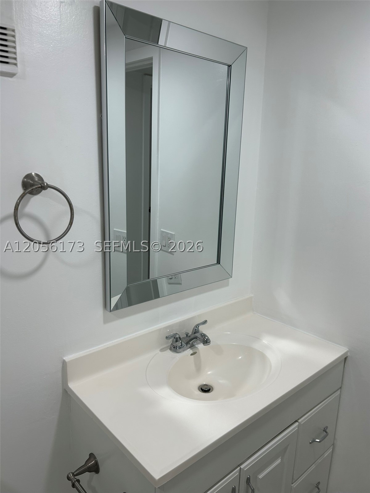 10000 NW 80th Ct #2456, Hialeah Gardens FL 33016