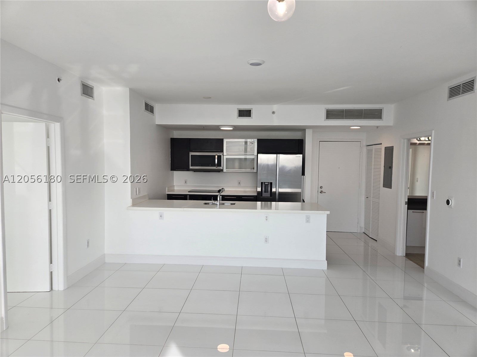 90 SW 3rd St #3006, Miami FL 33130