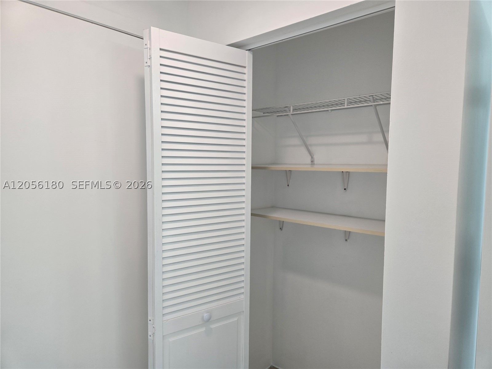 90 SW 3rd St #3006, Miami FL 33130