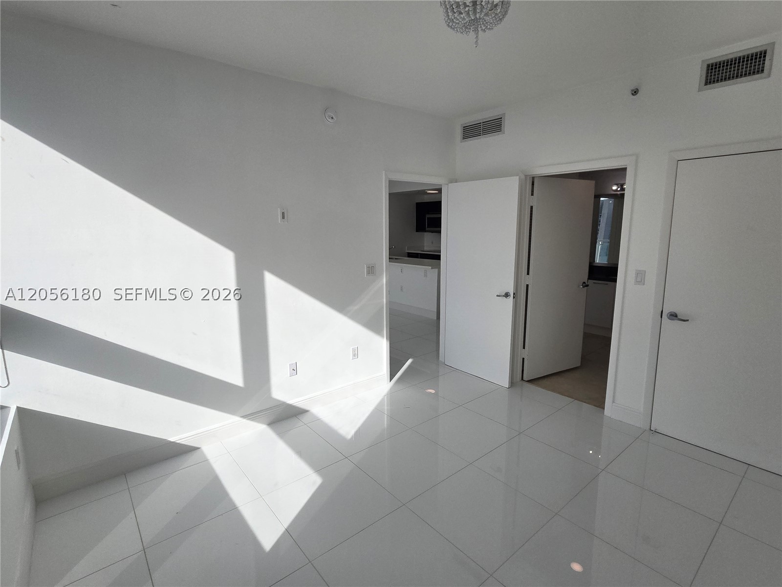 90 SW 3rd St #3006, Miami FL 33130
