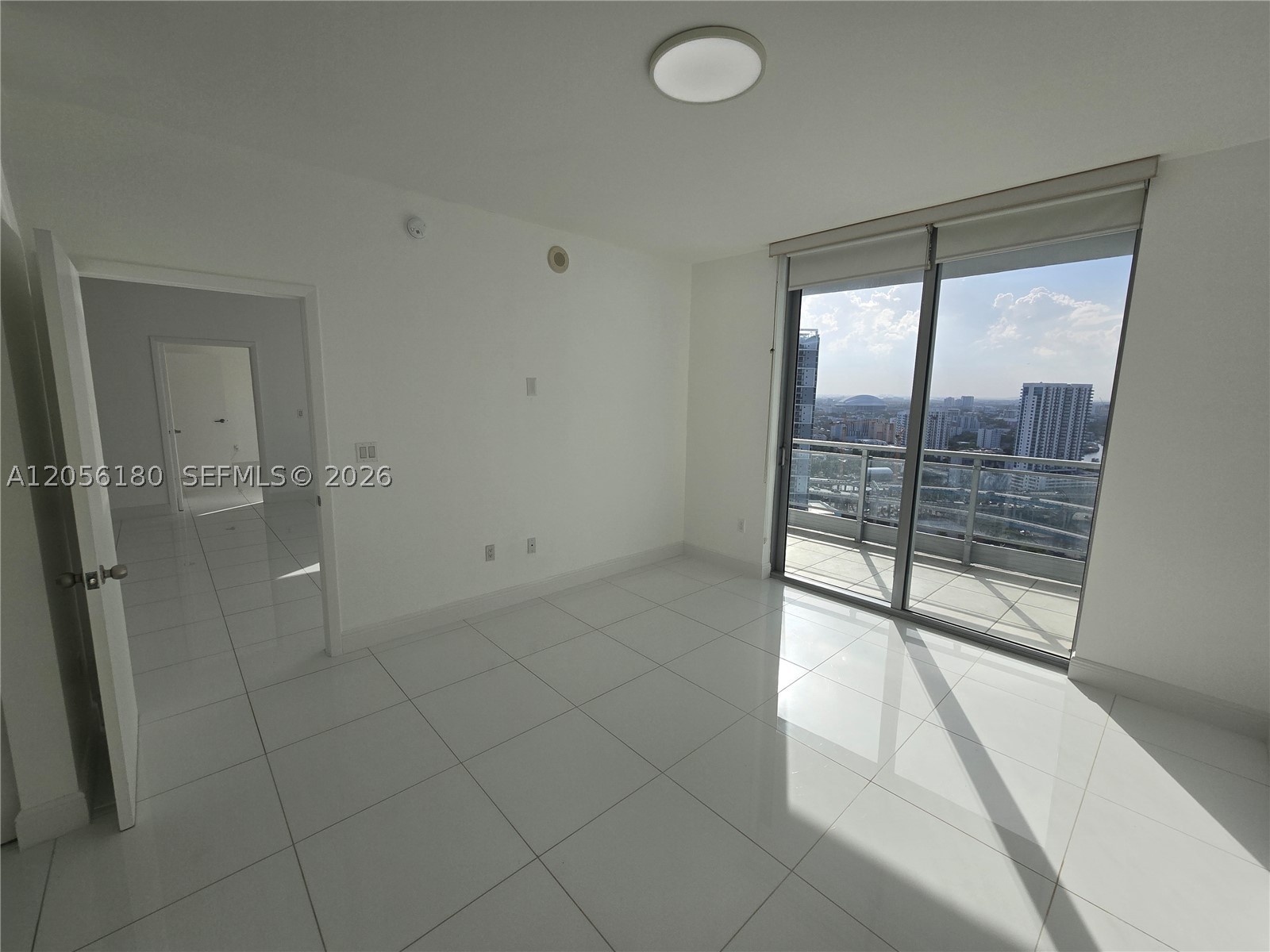 90 SW 3rd St #3006, Miami FL 33130