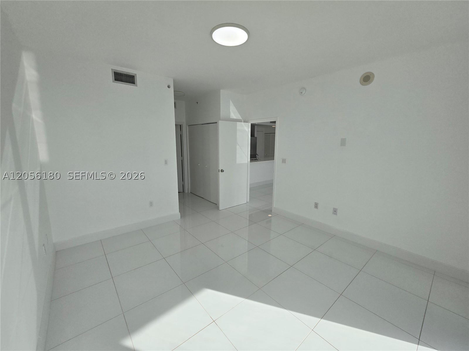 90 SW 3rd St #3006, Miami FL 33130