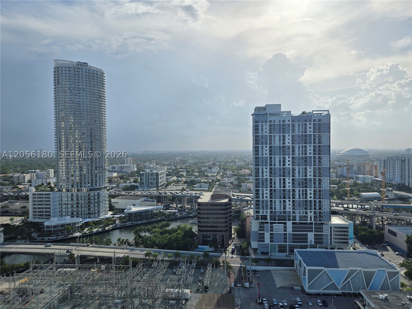 90 SW 3rd St #3006, Miami FL 33130
