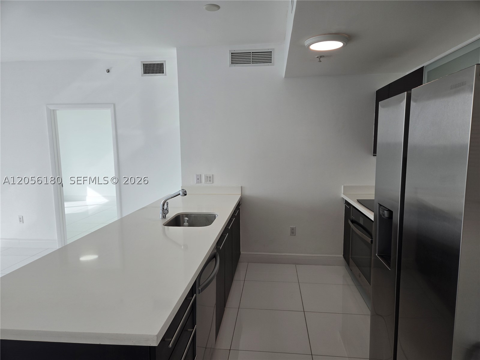 90 SW 3rd St #3006, Miami FL 33130