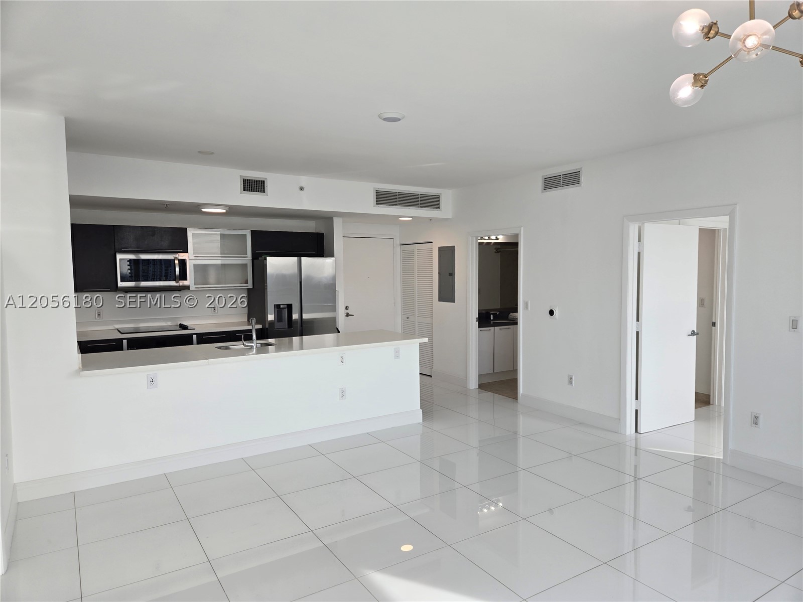 90 SW 3rd St #3006, Miami FL 33130