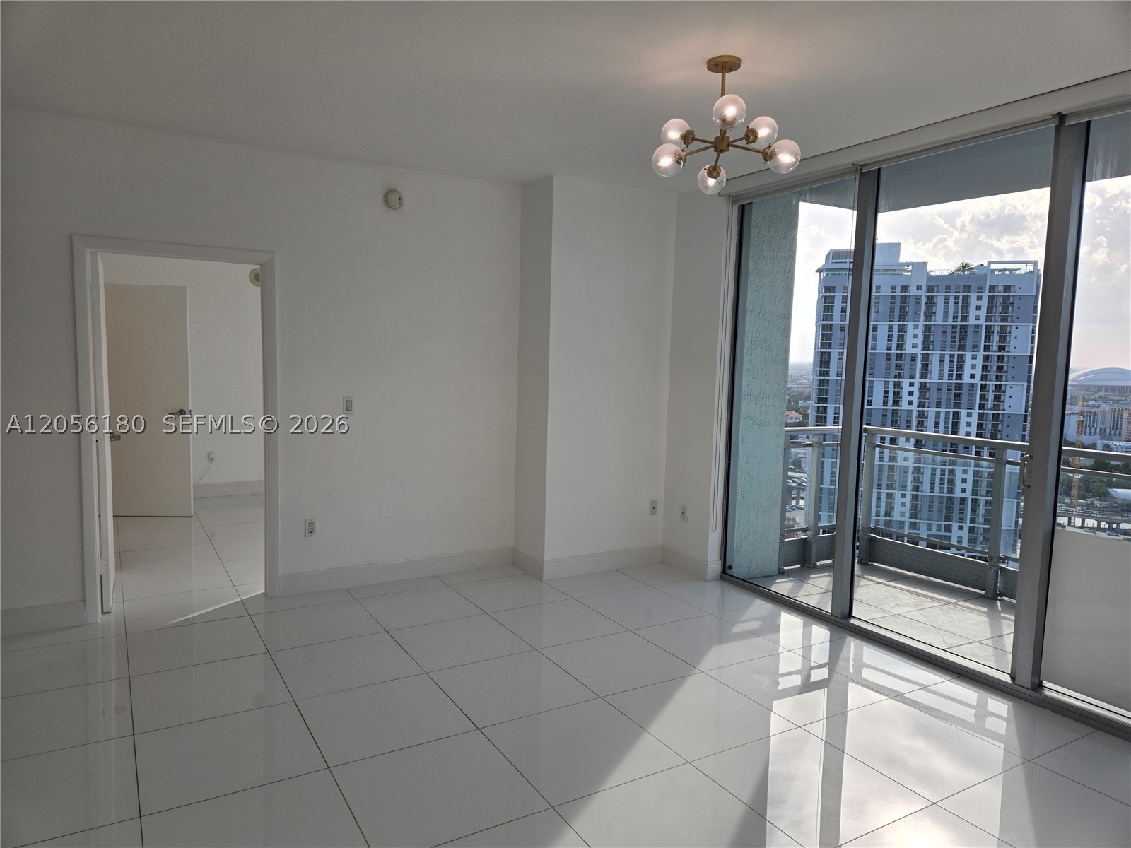 90 SW 3rd St #3006, Miami FL 33130