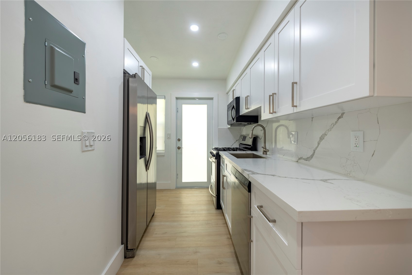 809 NE 17th Ave #4, Fort Lauderdale FL 33304