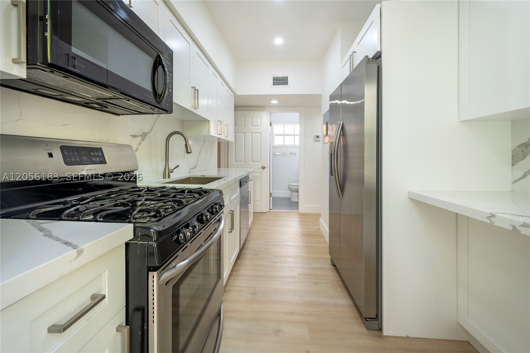 809 NE 17th Ave #4, Fort Lauderdale FL 33304