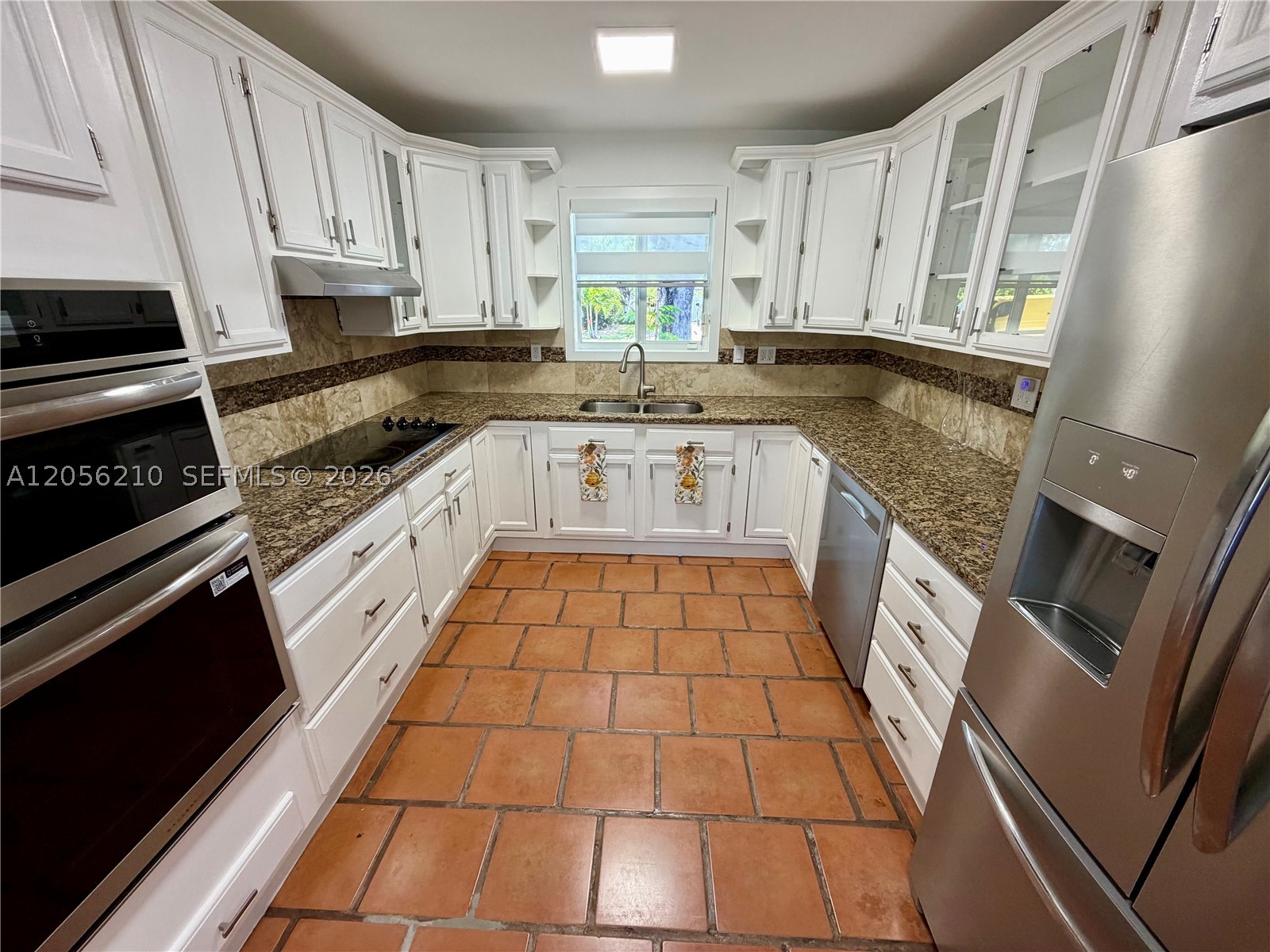 9340 Jamaica Dr, Cutler Bay FL 33189