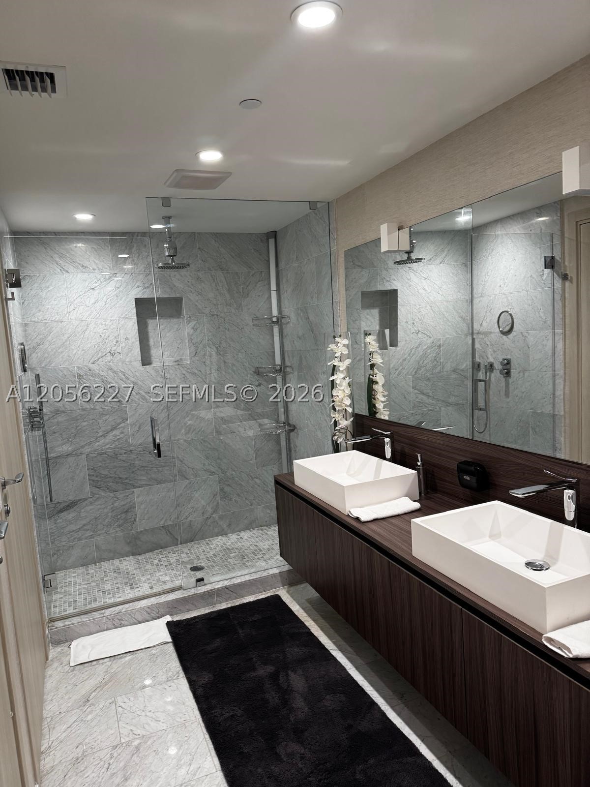 1000 Brickell Plaza #2301, Miami FL 33131
