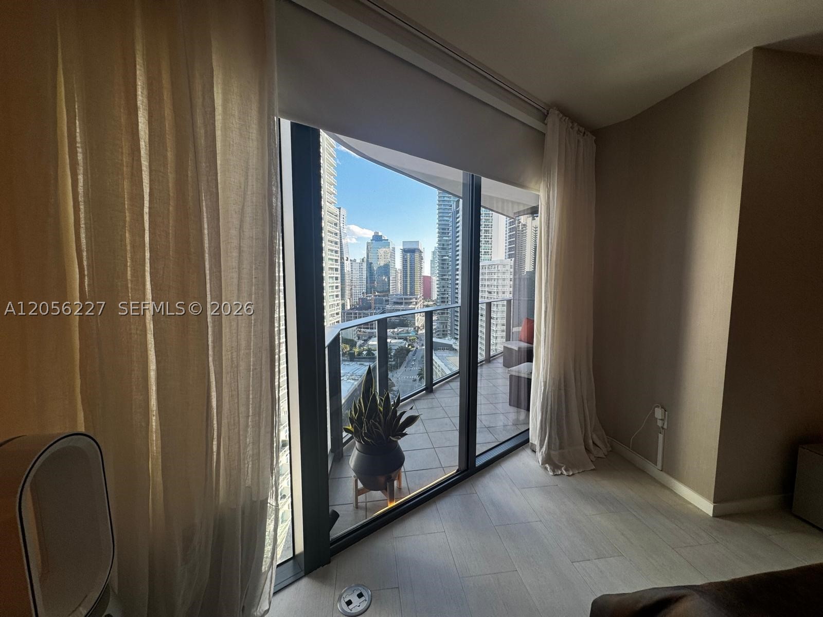 1000 Brickell Plaza #2301, Miami FL 33131