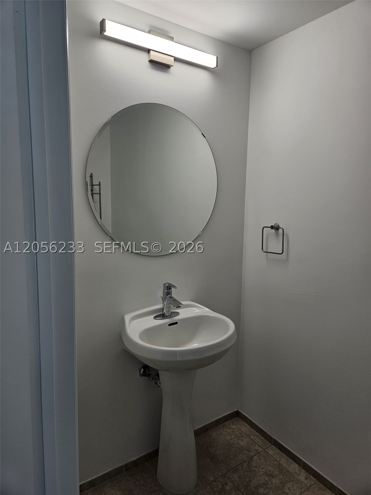 60 SW 13th St #2810, Miami FL 33130