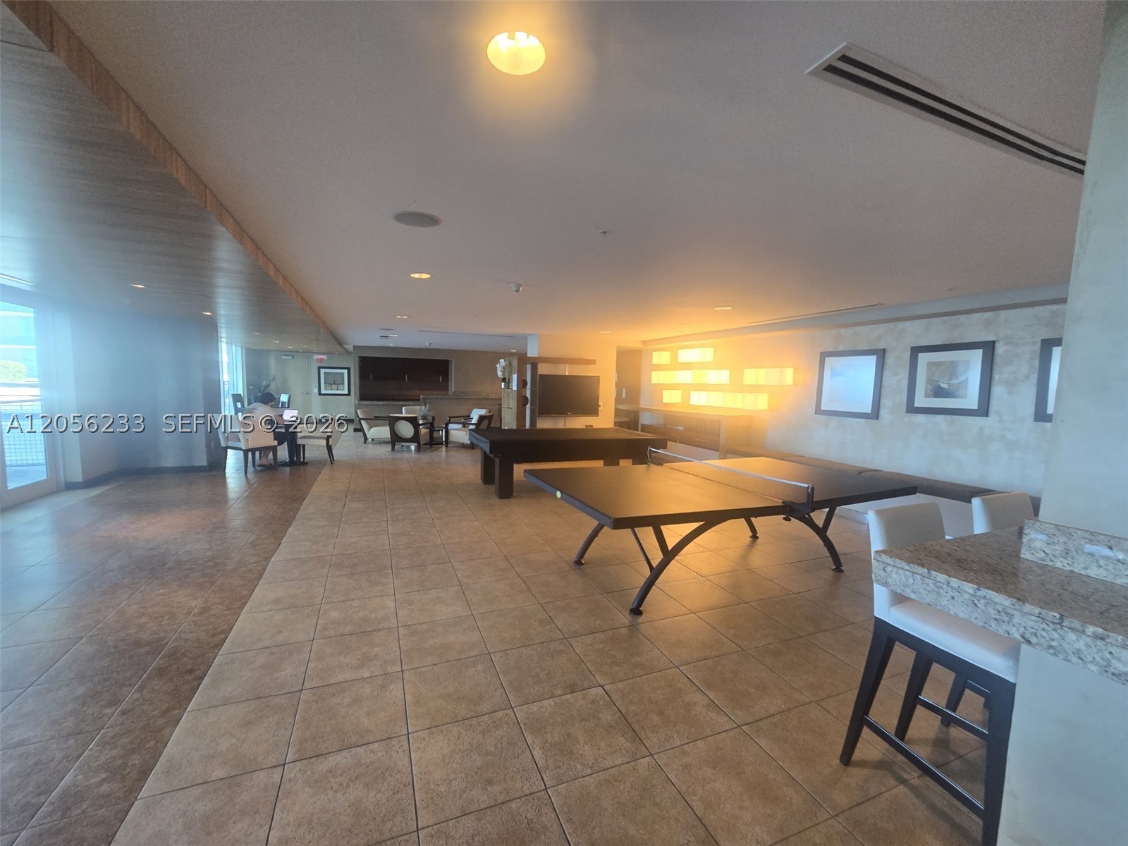60 SW 13th St #2810, Miami FL 33130