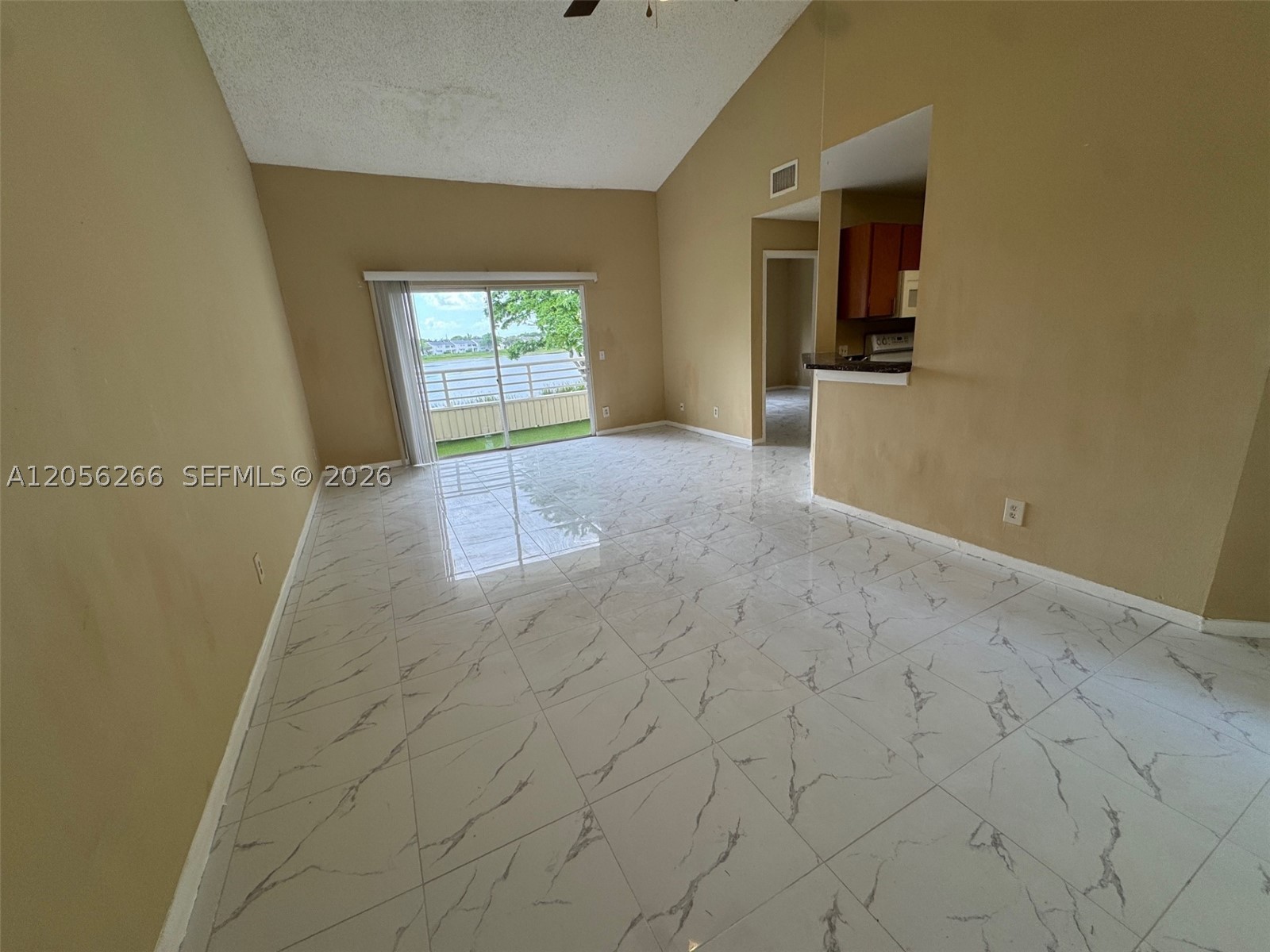 3441 NW 44th St #204, Oakland Park FL 33309
