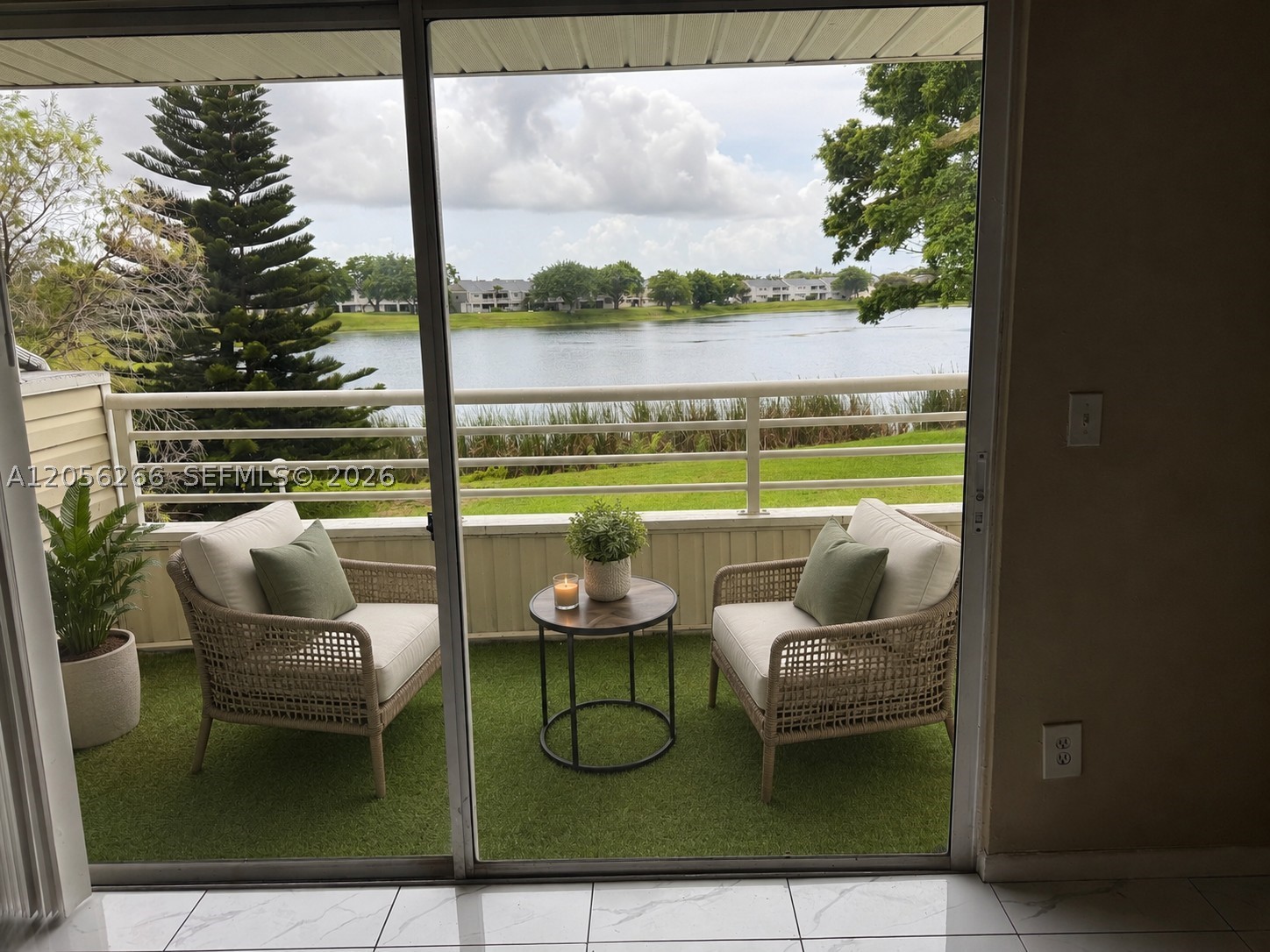 3441 NW 44th St #204, Oakland Park FL 33309