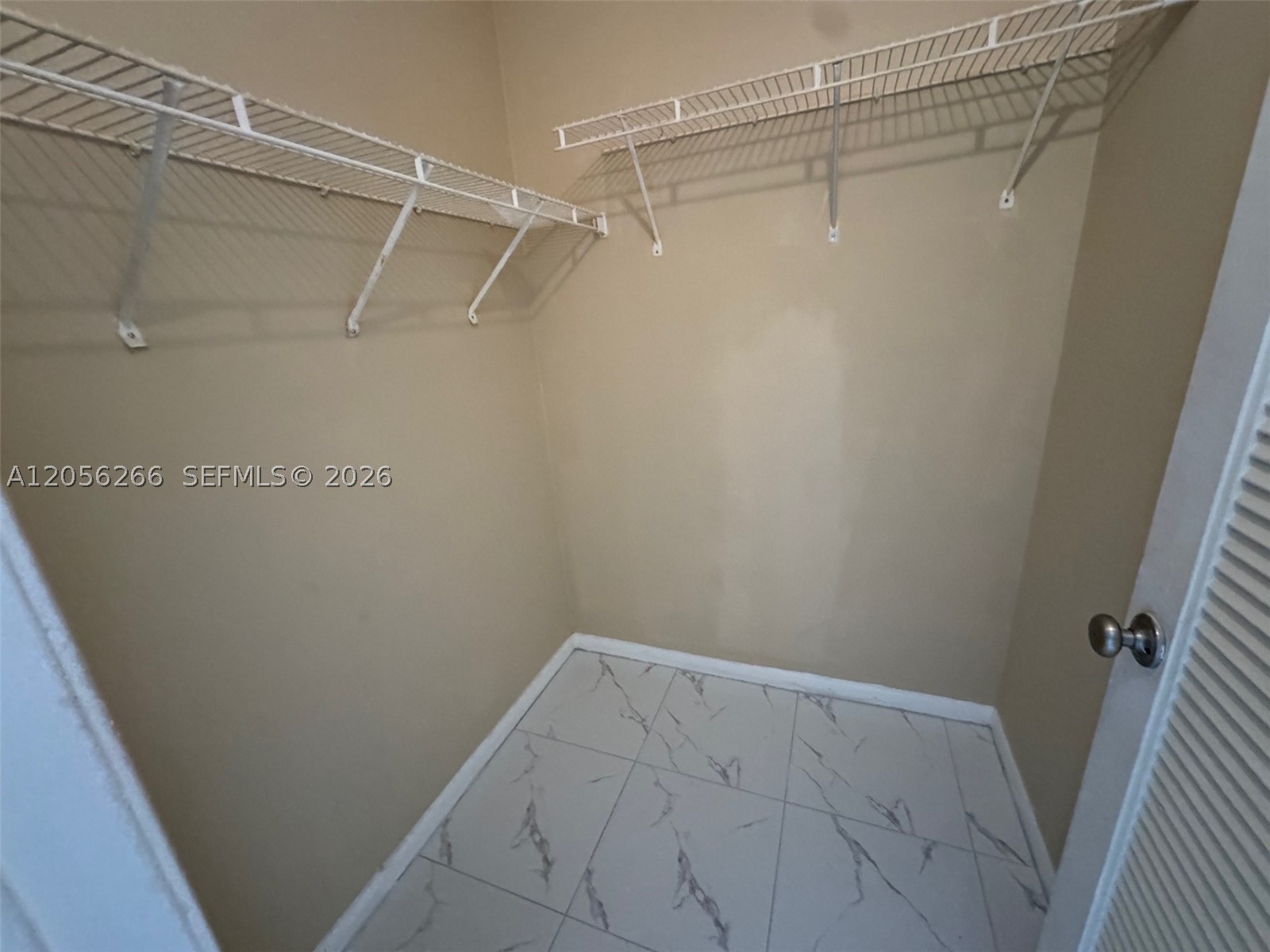 3441 NW 44th St #204, Oakland Park FL 33309