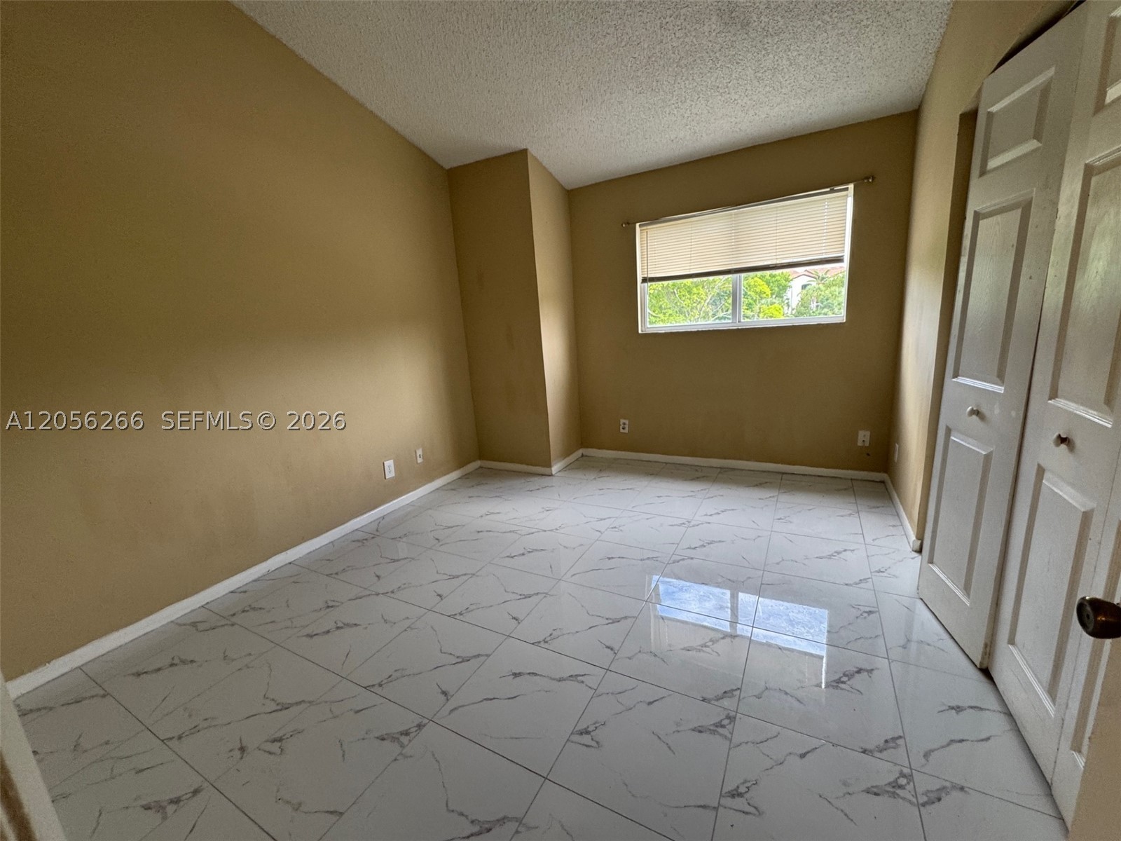3441 NW 44th St #204, Oakland Park FL 33309