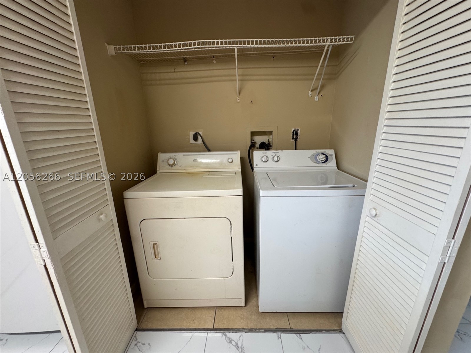 3441 NW 44th St #204, Oakland Park FL 33309