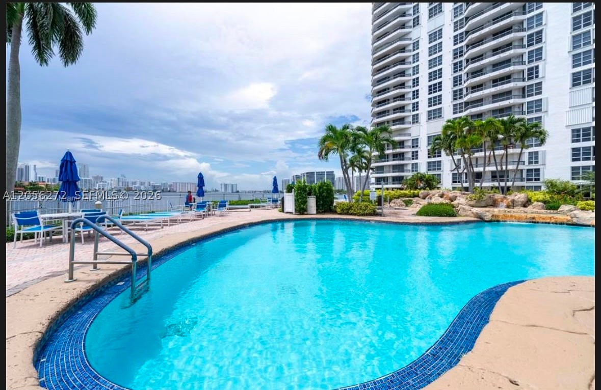 19101 NE 36th Ct #304, Aventura FL 33180