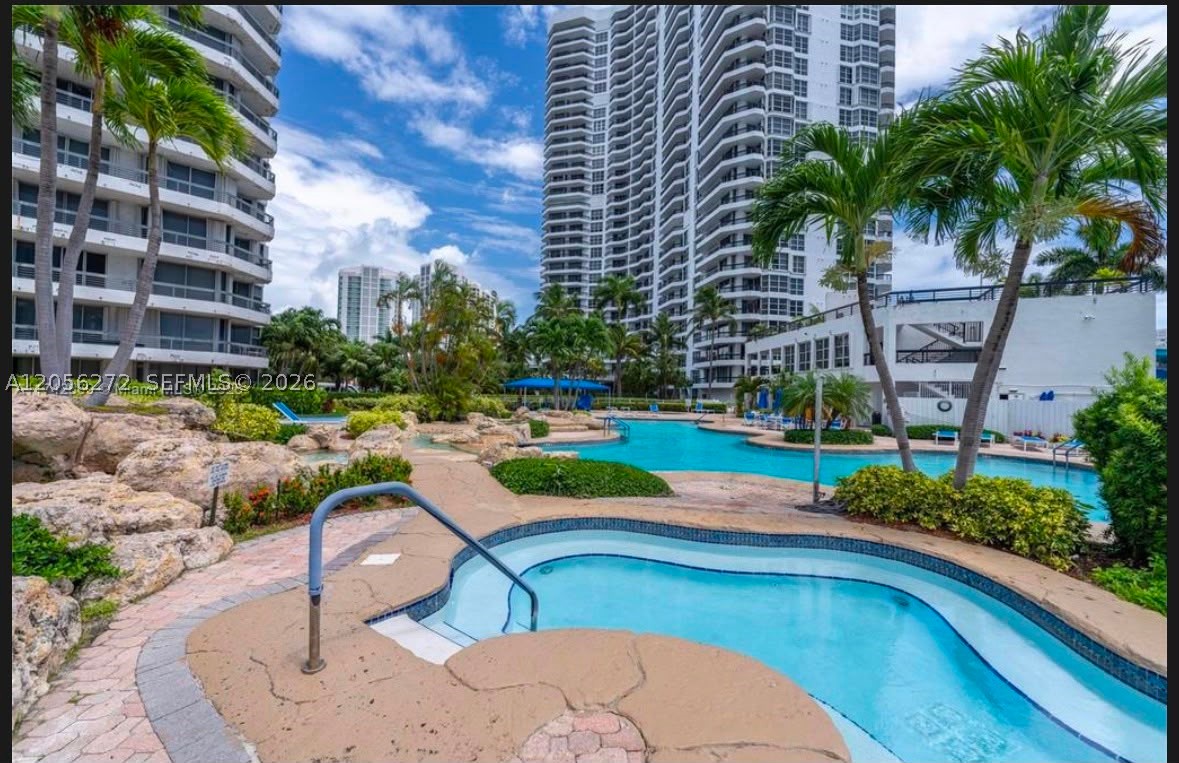 19101 NE 36th Ct #304, Aventura FL 33180
