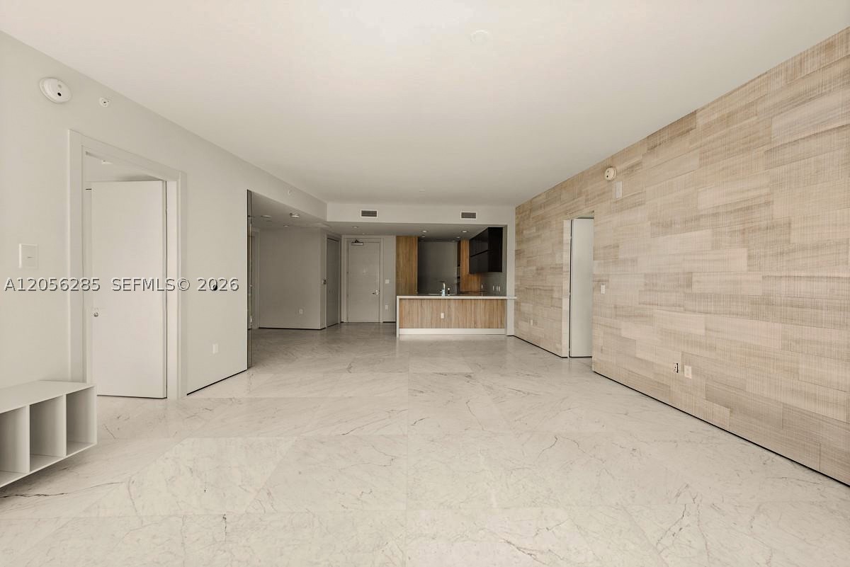 200 Biscayne Boulevard Way #5104, Miami FL 33131