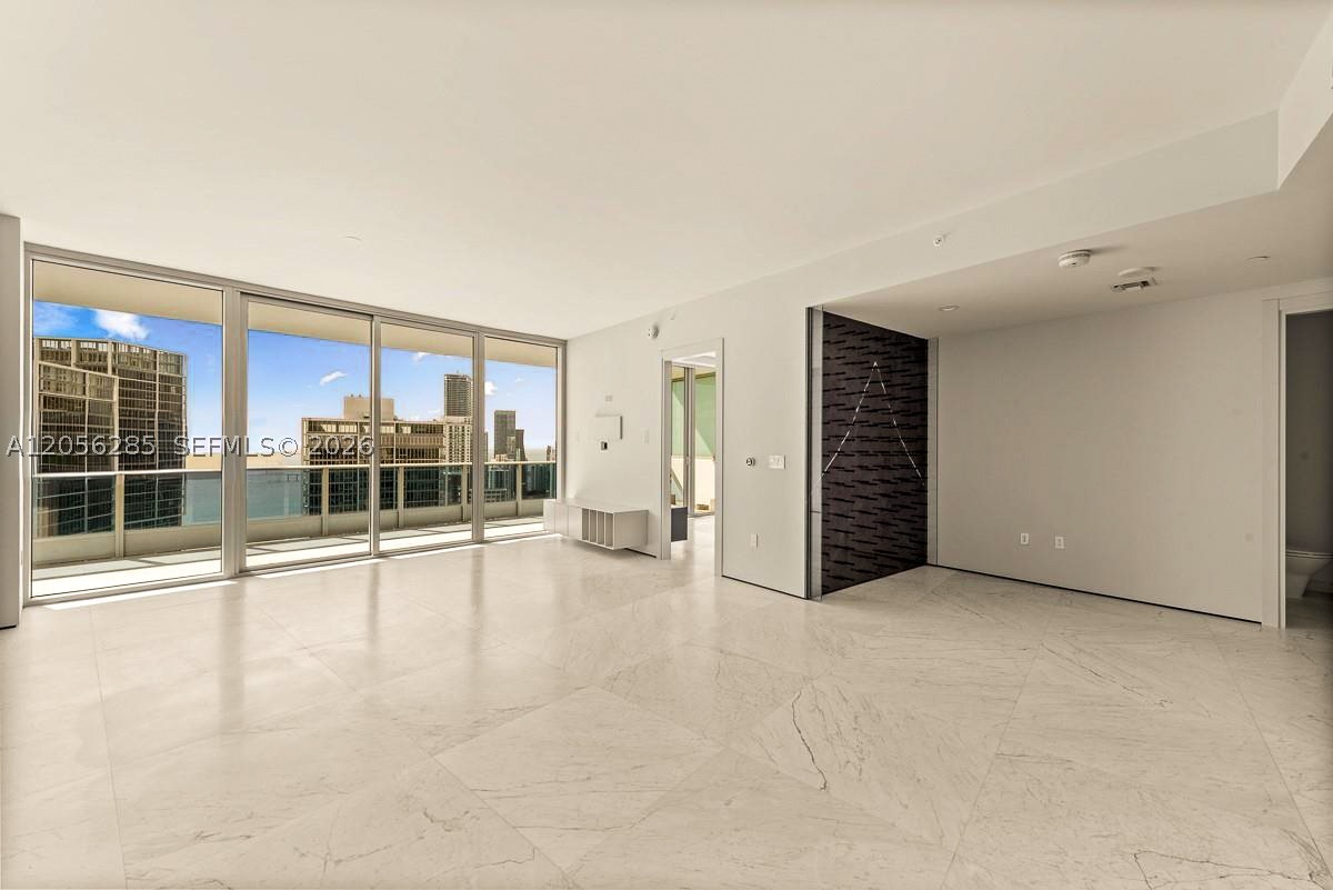 200 Biscayne Boulevard Way #5104, Miami FL 33131