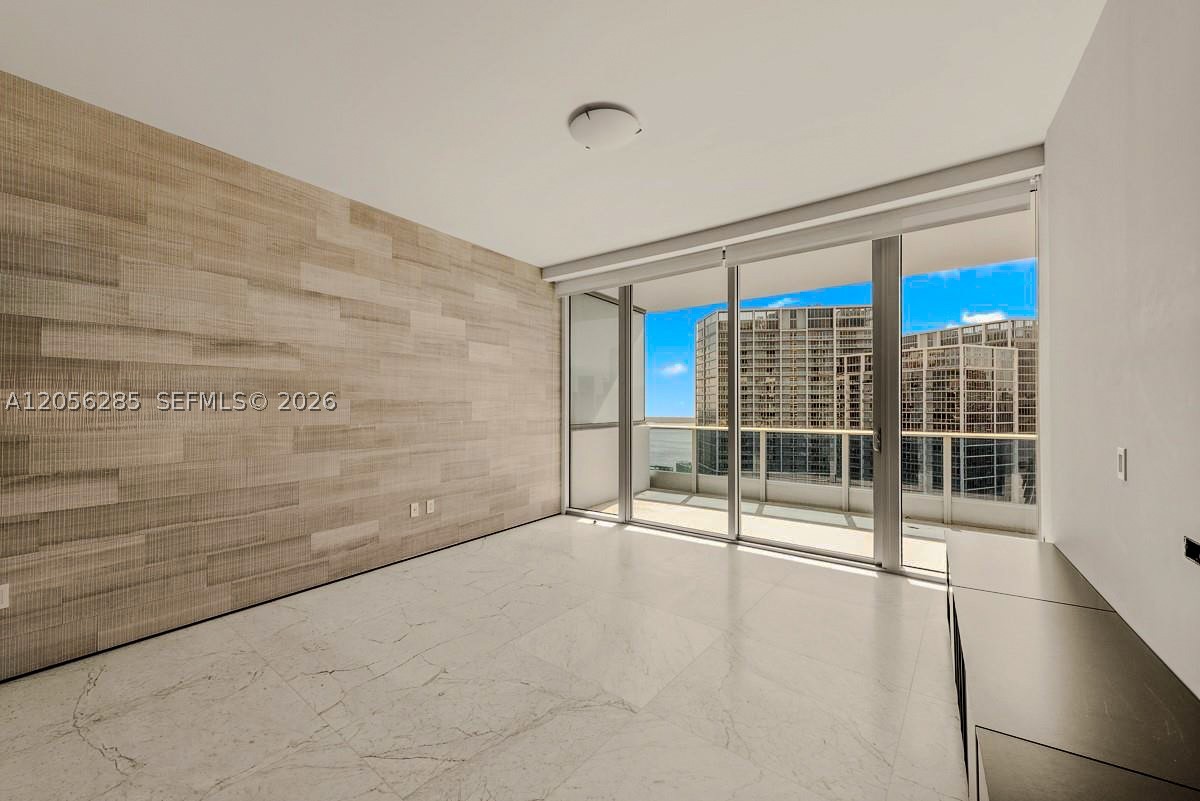 200 Biscayne Boulevard Way #5104, Miami FL 33131