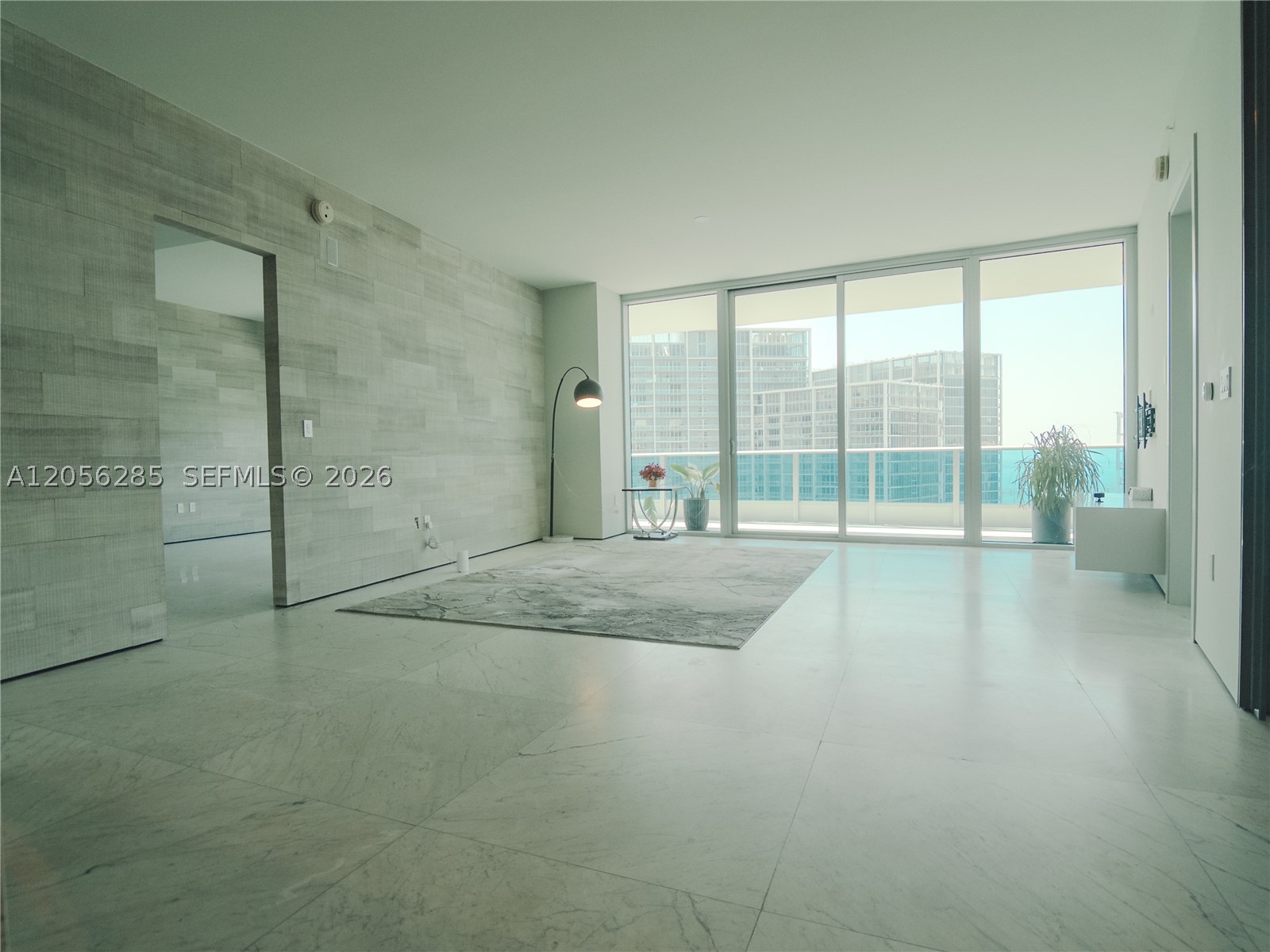 200 Biscayne Boulevard Way #5104, Miami FL 33131