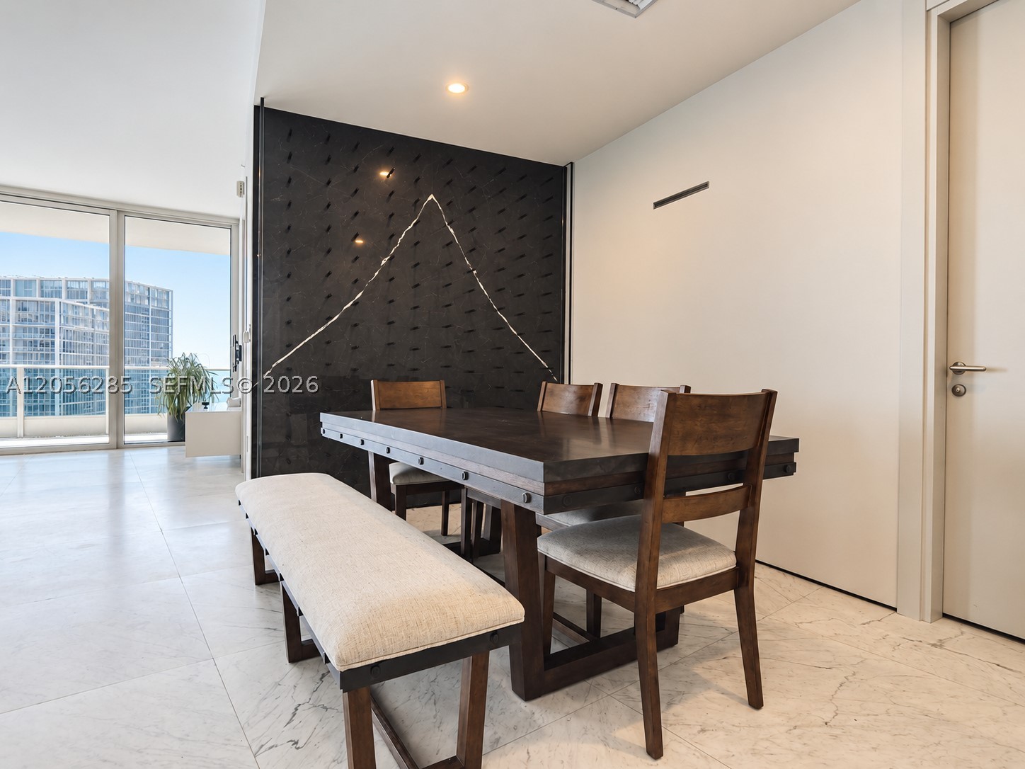 200 Biscayne Boulevard Way #5104, Miami FL 33131