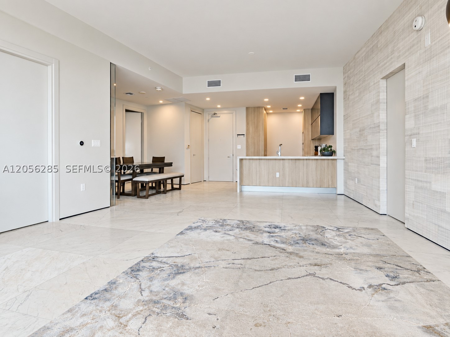 200 Biscayne Boulevard Way #5104, Miami FL 33131
