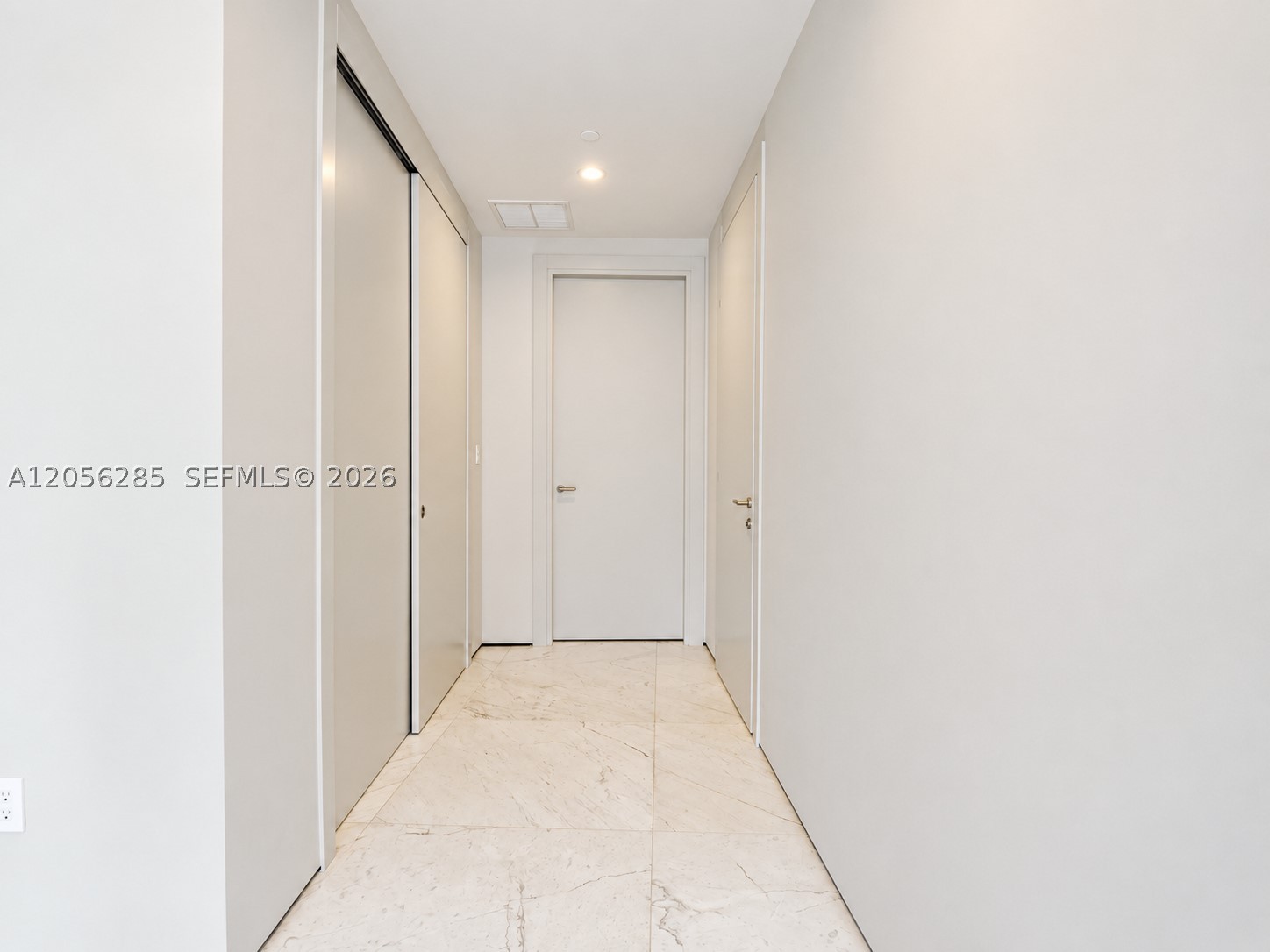 200 Biscayne Boulevard Way #5104, Miami FL 33131