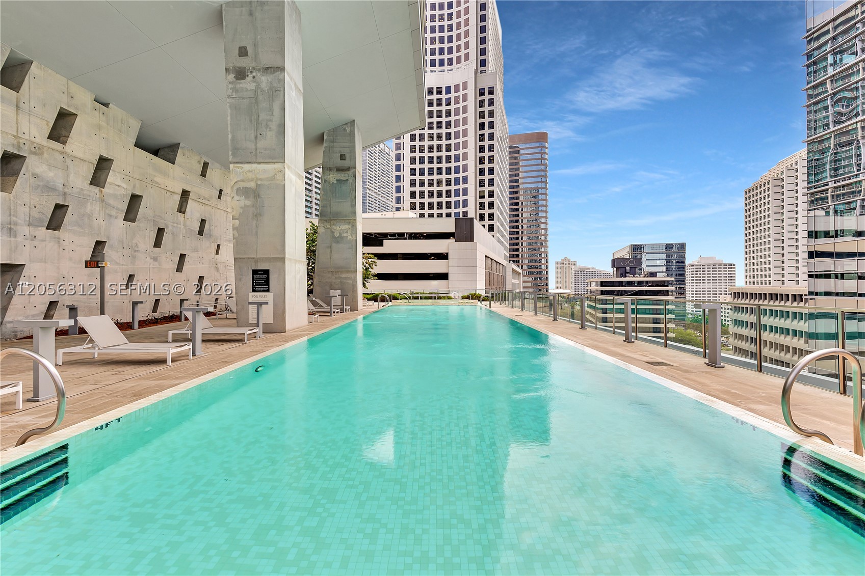 68 SE 6th St #1907, Miami FL 33131
