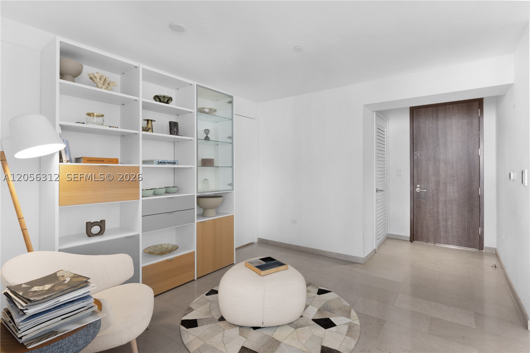 68 SE 6th St #1907, Miami FL 33131
