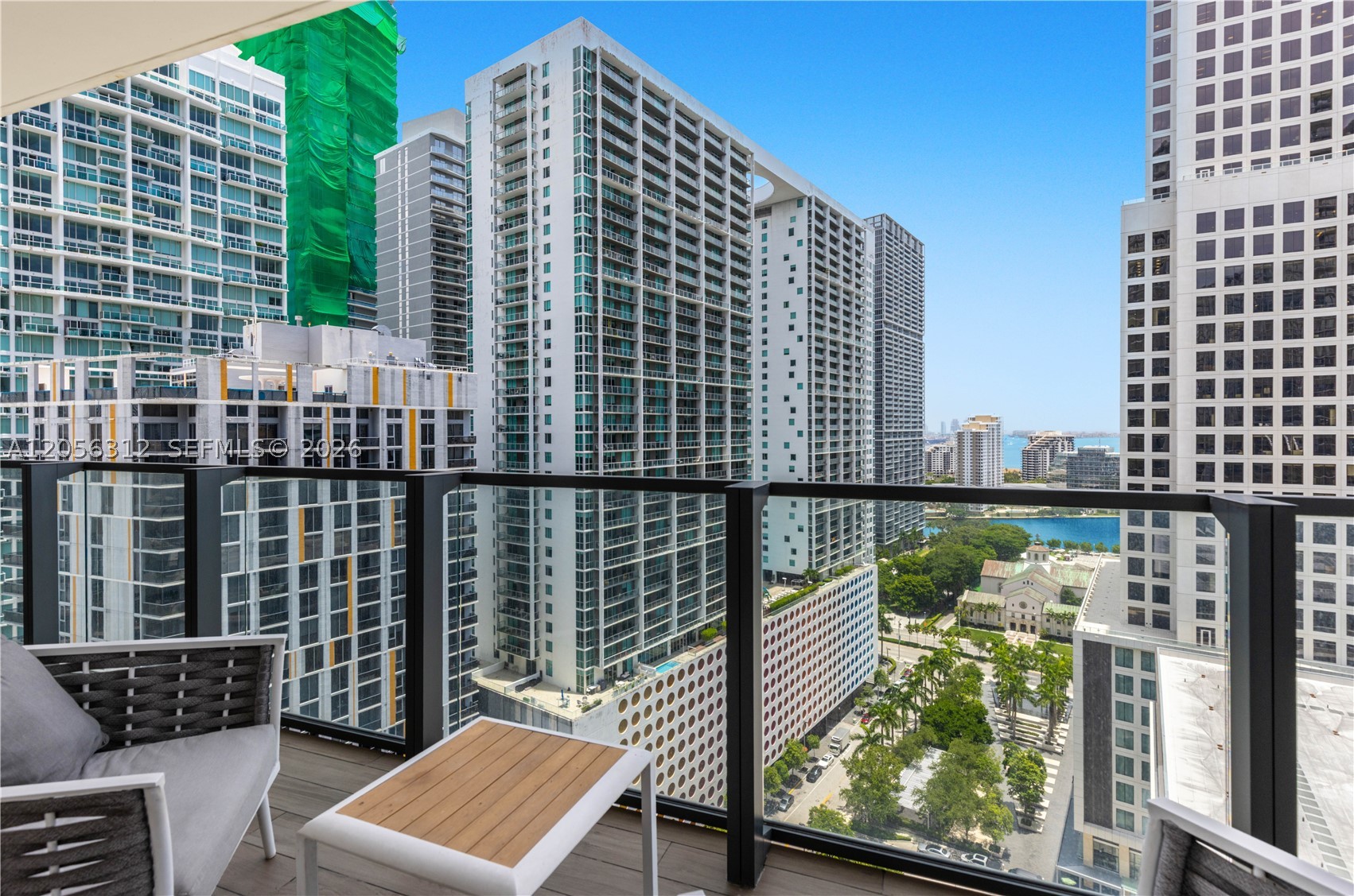 68 SE 6th St #1907, Miami FL 33131